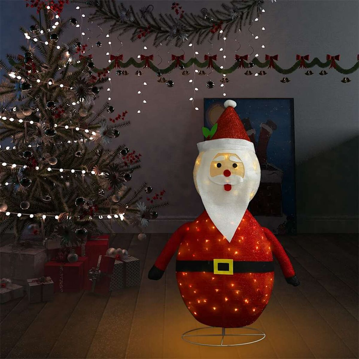Leuchtende Weihnachtsmannfigur mit Weihnachtsbaum, Geschenken und Girlande im Hintergrund.