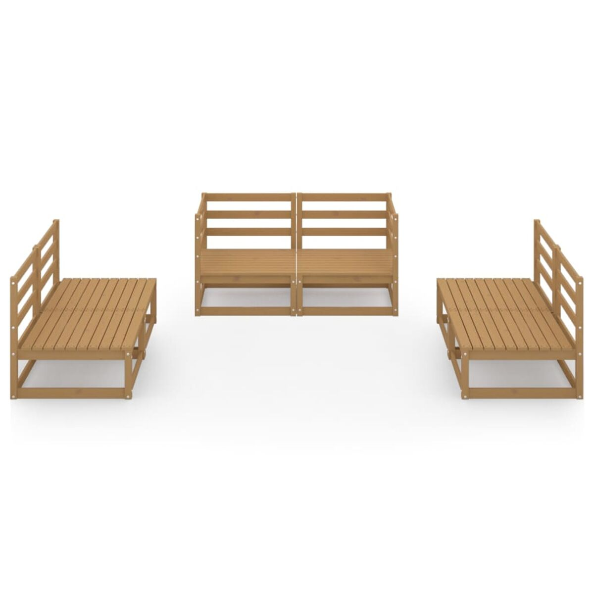 Gartenmöbel-Set aus Holz. Enthält ein Sofa und zwei Einzelsitze. Hellbraune Farbe.