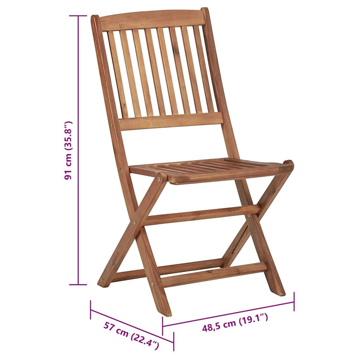 Brauner Holzklappstuhl, aus einem Winkel betrachtet, mit angegebenen Maßen. Lattenrost und Rücken.