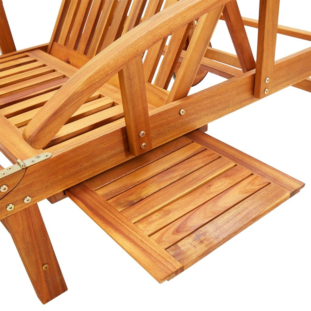 Ein Holztisch mit ausziehbarer Ablage. Er hat Holzbeine und eine Holzplatte.