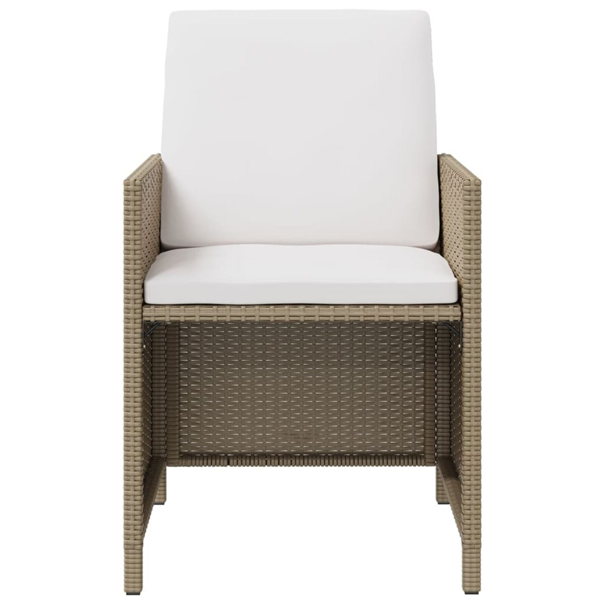 Beiger Rattan-Stuhl mit weißem Kissen und Armlehnen.