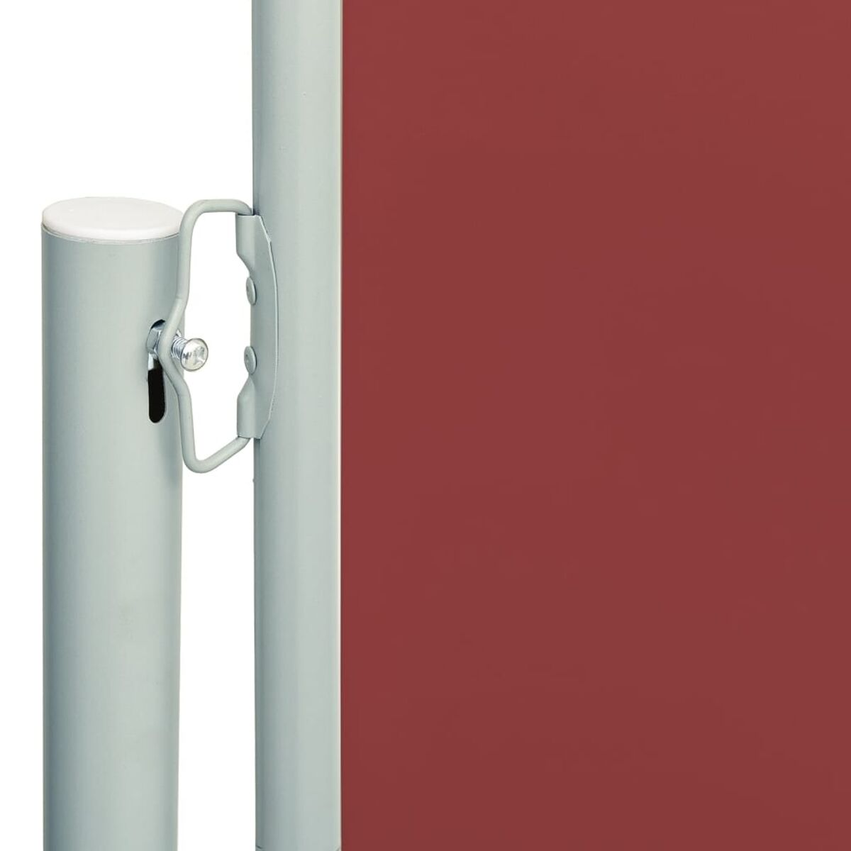 Nahaufnahme einer roten, einziehbaren Leinwand mit einem grauen Metallpfosten und Griff, isoliert.