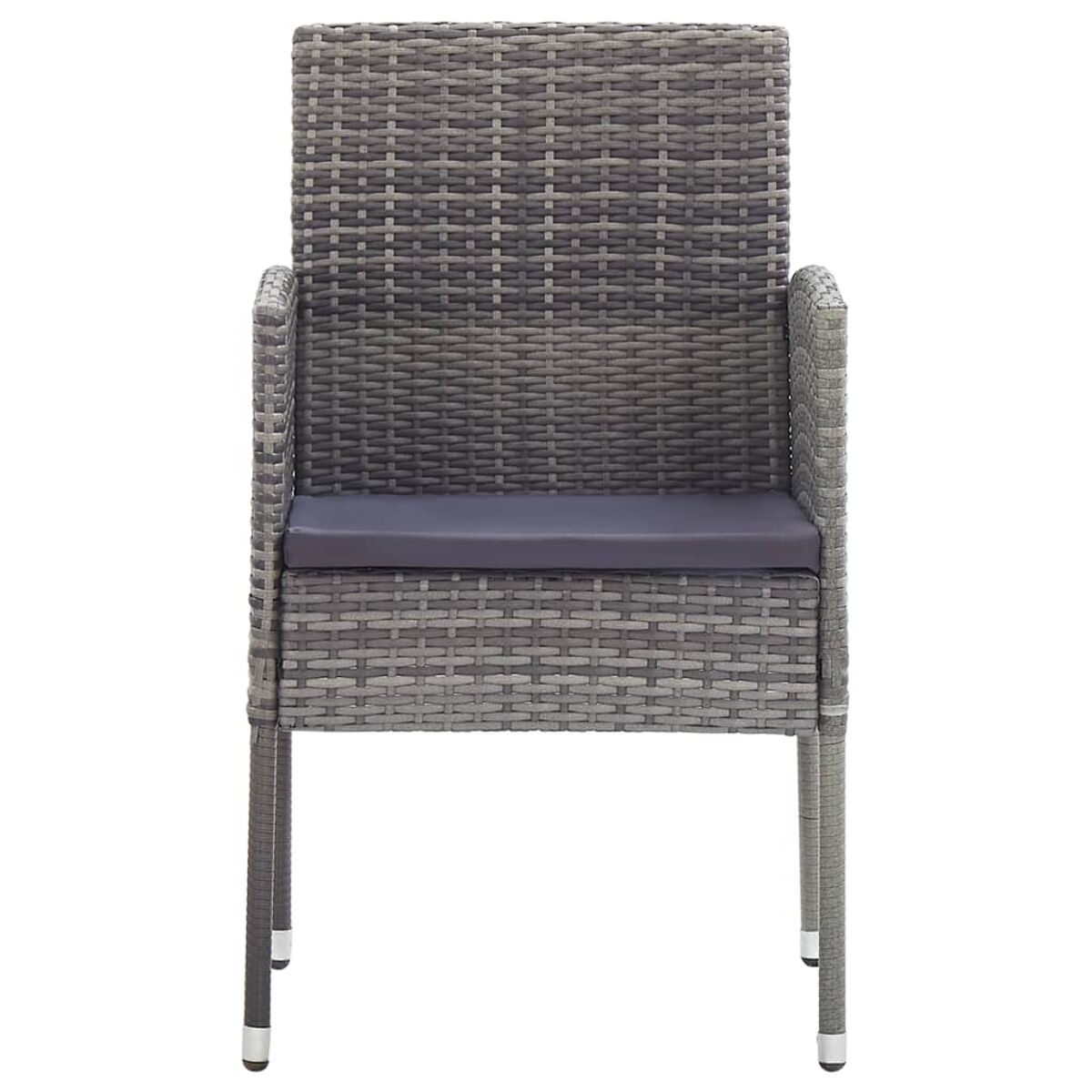Sedia in rattan grigio con cuscino grigio su sfondo bianco.