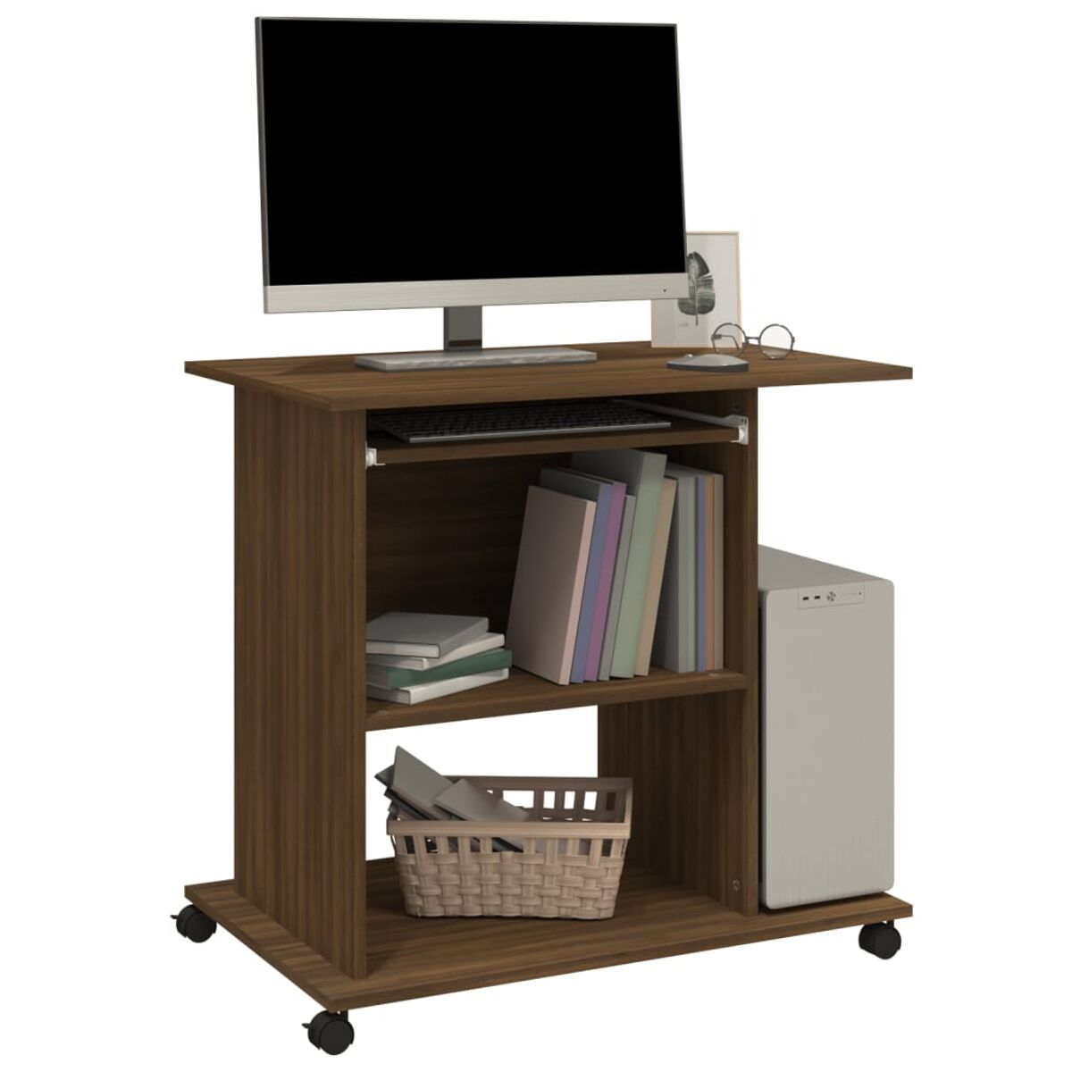 Brauner Schreibtisch mit Computer, Tastatur, Büchern und Korb. Er hat Regale und Rollen.