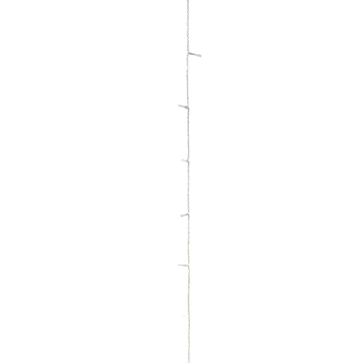 Kette weißer Lichter, vertikal vor weißem Hintergrund hängend.