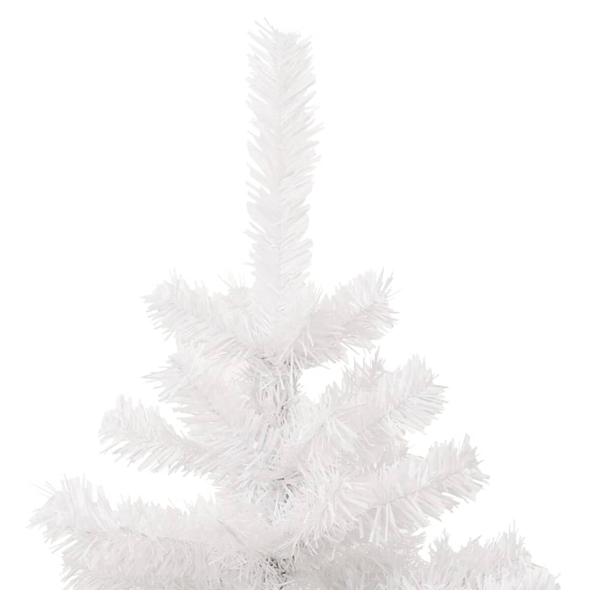 Nahaufnahme eines weißen Weihnachtsbaums, isoliert vor weißem Hintergrund, Äste sichtbar.