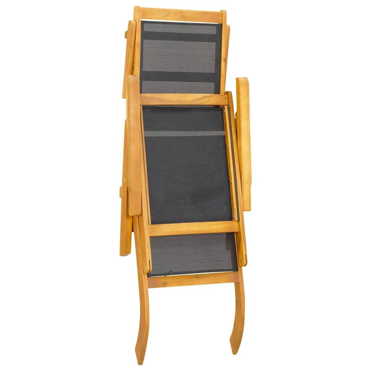 Zwei Holzklappstühle zusammengeklappt.