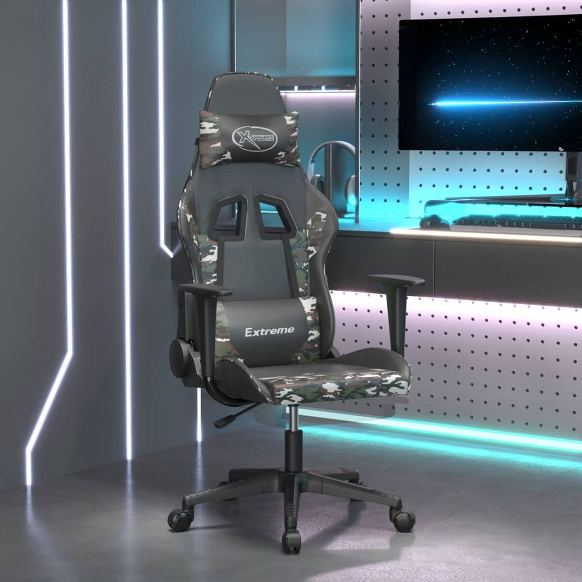 Gaming-Stuhl mit Camouflage-Muster, schwarze Basis. In einem Spielzimmer.