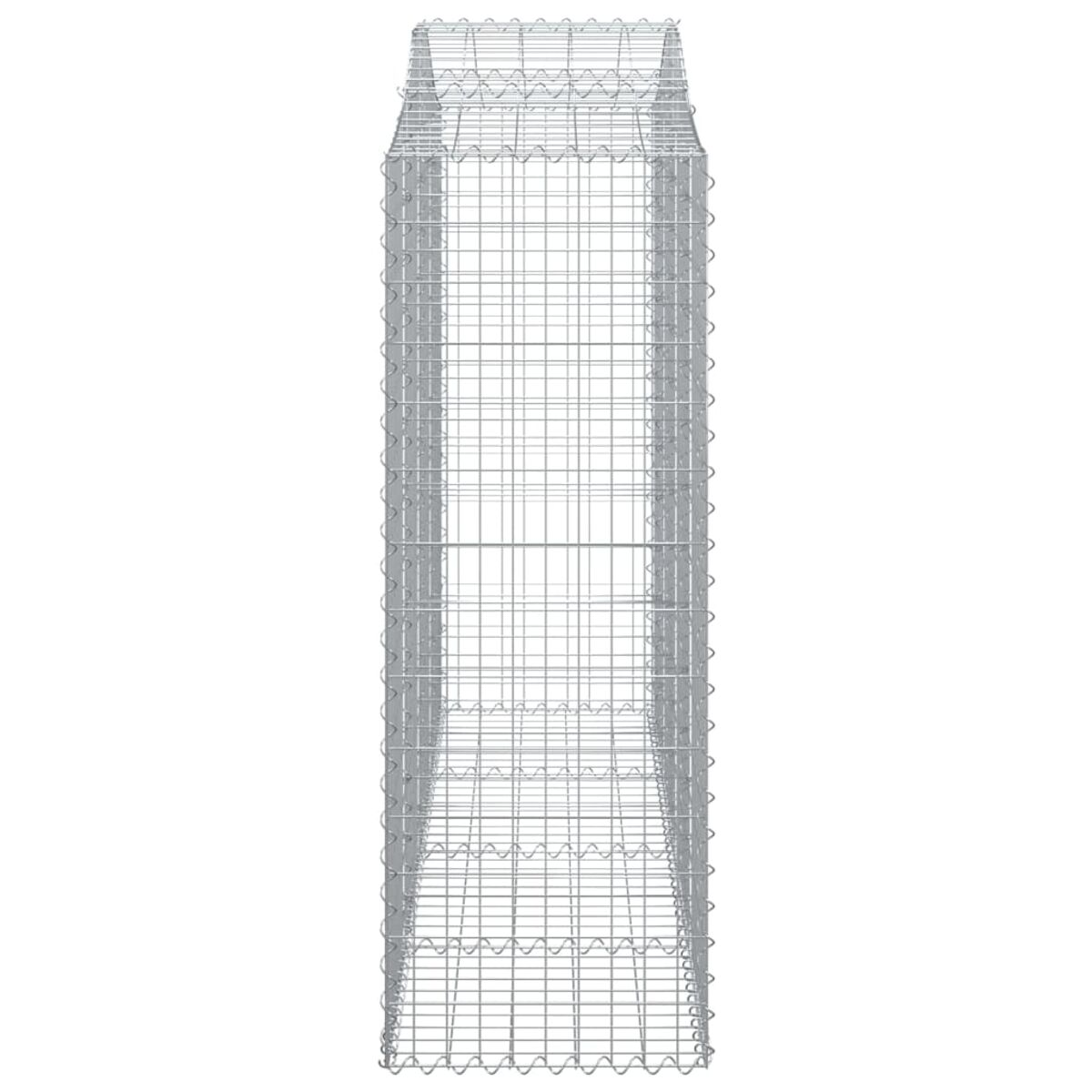 Hoher, rechteckiger Gabion, aus Drahtgeflecht. Weißer Hintergrund.