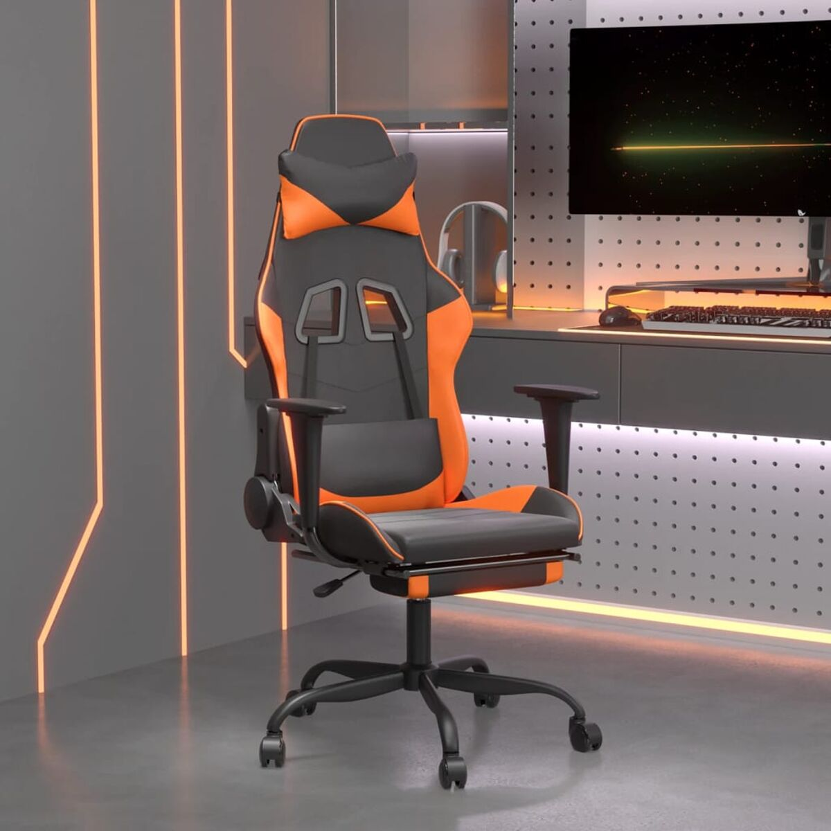 Ein Gaming-Stuhl mit orangefarbenen und schwarzen Akzenten in einem Raum mit Neonlichtern.