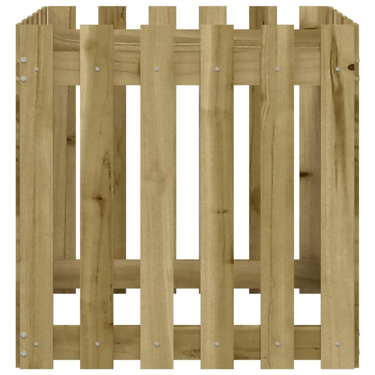 Nahaufnahme eines Holzzauns. Er hat vertikale Holzlatten mit kleinen Lücken dazwischen. Schrauben sind sichtbar.