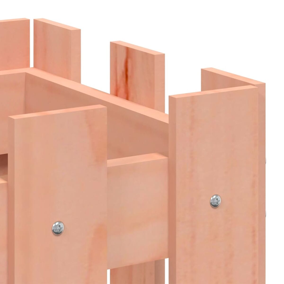 Nahaufnahme einer Holz-Zaunstruktur mit Metallschraubendetails. Helle Holztöne sind sichtbar.