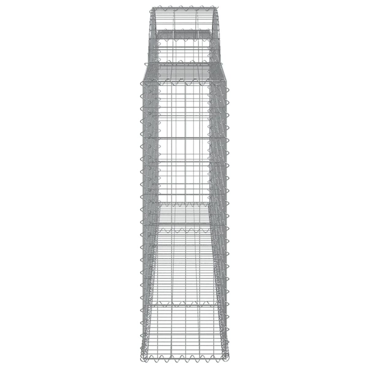Ein hoher, rechteckiger Gabion aus Drahtgeflecht, leer.