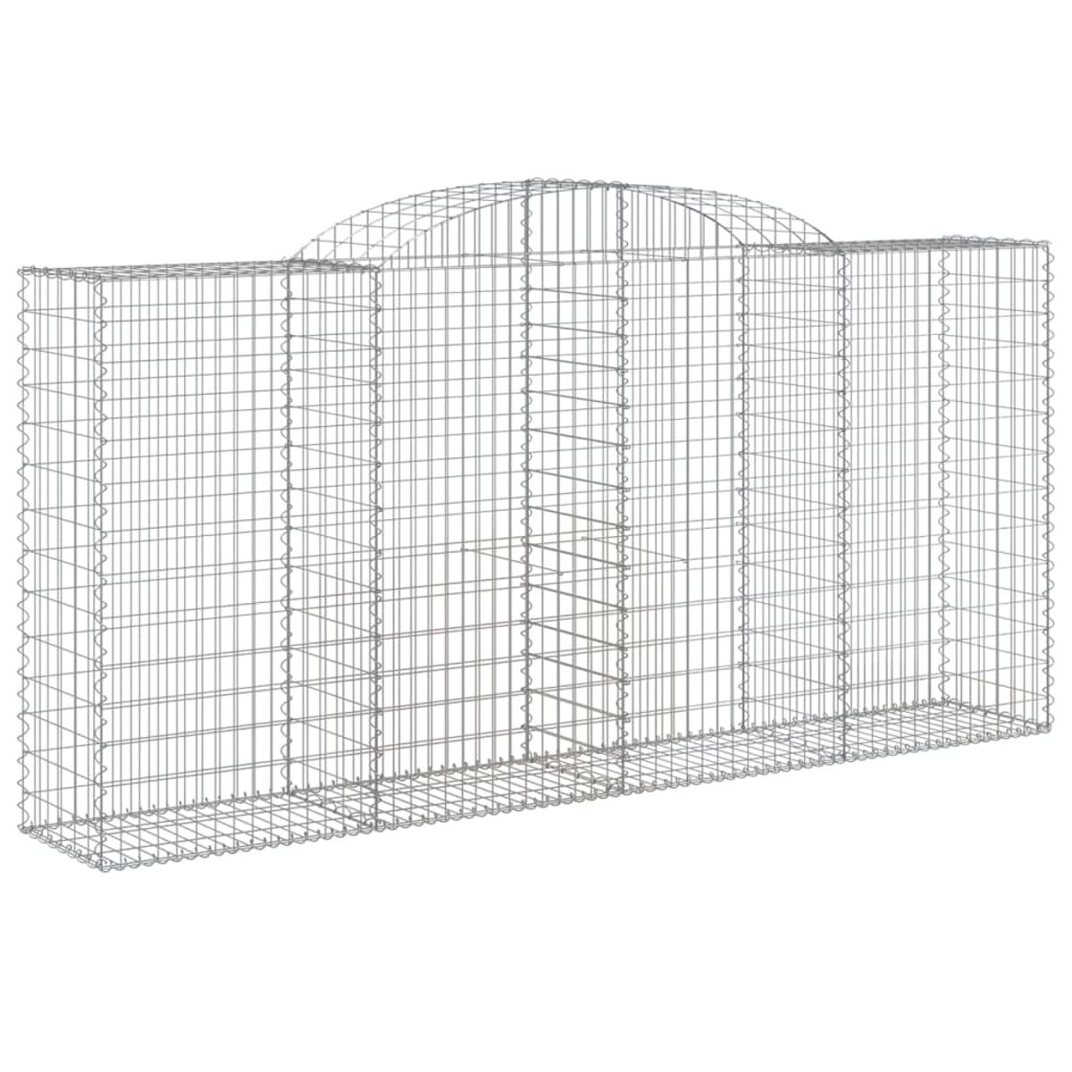 Metall-Gabionenwand, rechteckige Form mit abgerundeter Oberseite, auf weißem Grund.