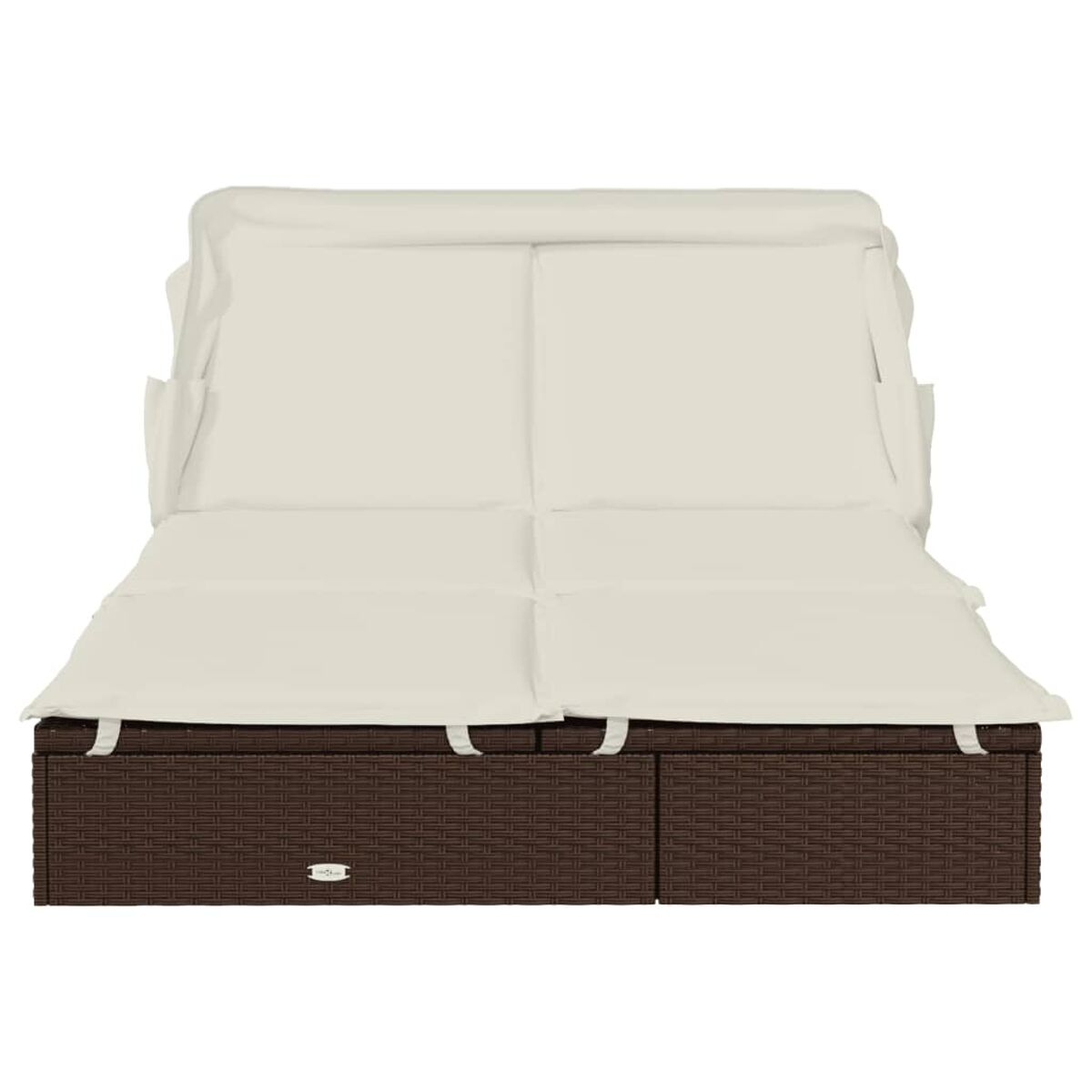 Outdoor-Tagesbett mit beigen Kissen, braunem Korbgewebe und Baldachin.