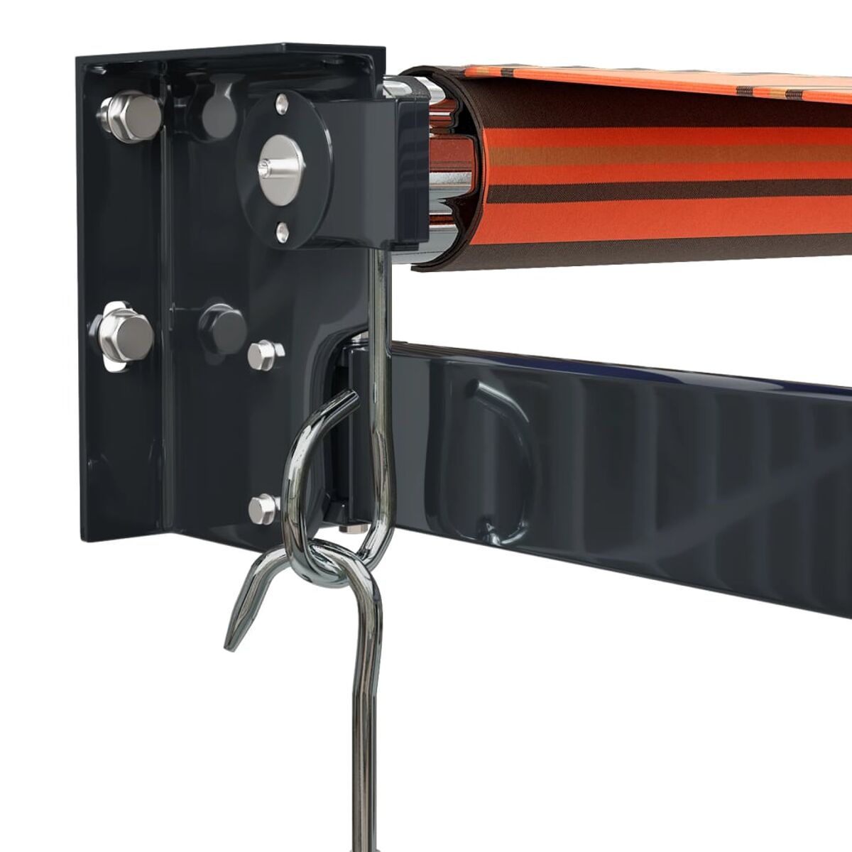 Nahaufnahme eines Metallmarkisenmechanismus. Eine Walze mit orangefarbenen und schwarzen Streifen und ein Haken.