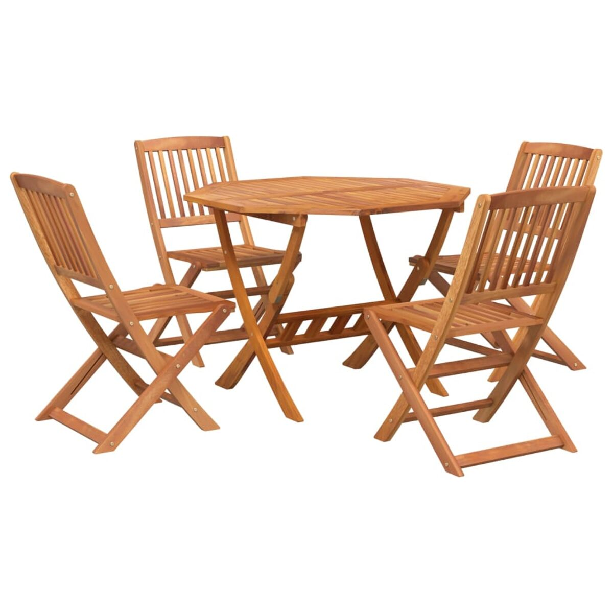 Holztisch und Stühle-Set auf weißem Hintergrund.