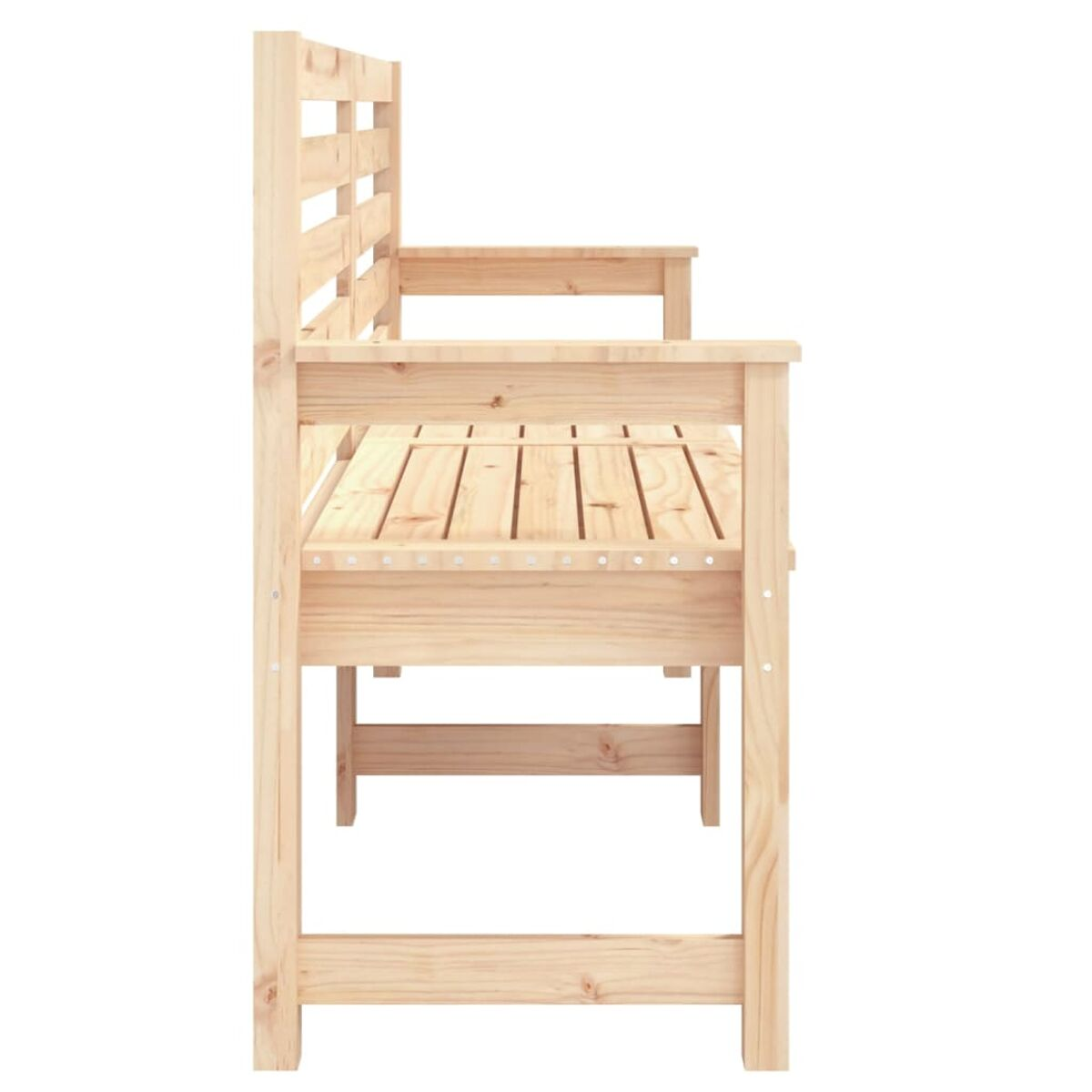 Seitenansicht einer Holzbank. Helles Holz, Lattenrost, schlichtes Design.