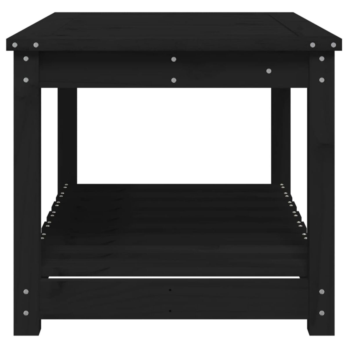 Schwarzer Holztisch. Die Ober- und Unterseite sind massiv, mit einem Lattenregal. Weißer Hintergrund.