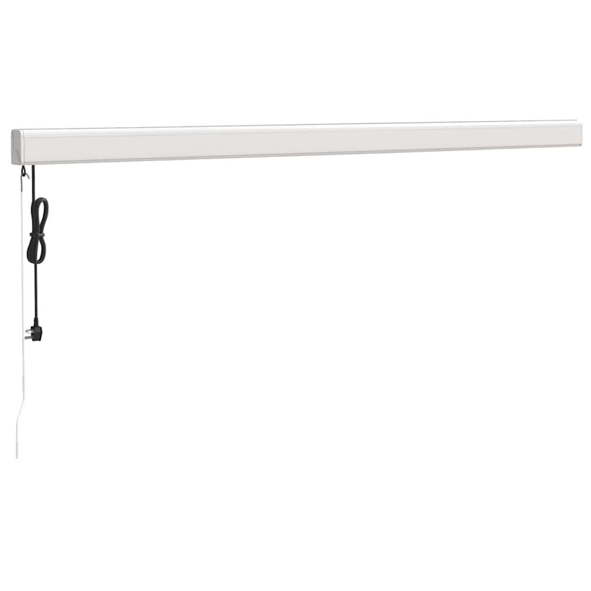 Ein langer, weißer Sonnenschirm ist ausgefahren und an einer Wand befestigt. Ein Steuerkabel ist sichtbar.