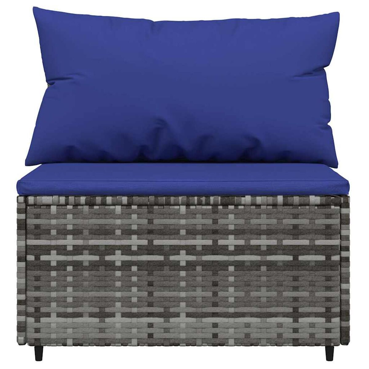 Graue Rattan-Ottomane mit blauem Kissen, von vorne betrachtet.