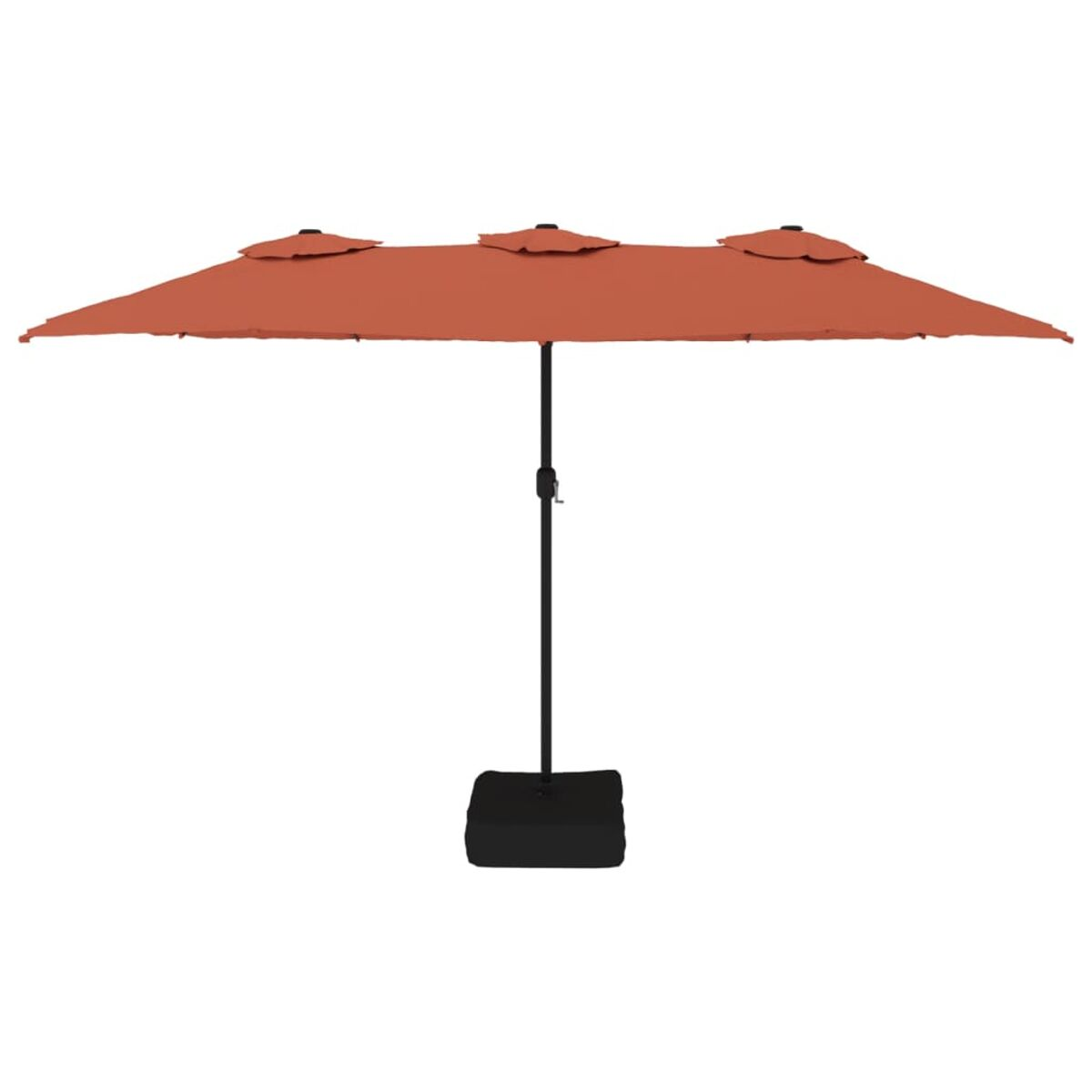 Großer, orangefarbener rechteckiger Sonnenschirm mit schwarzem Fuß.