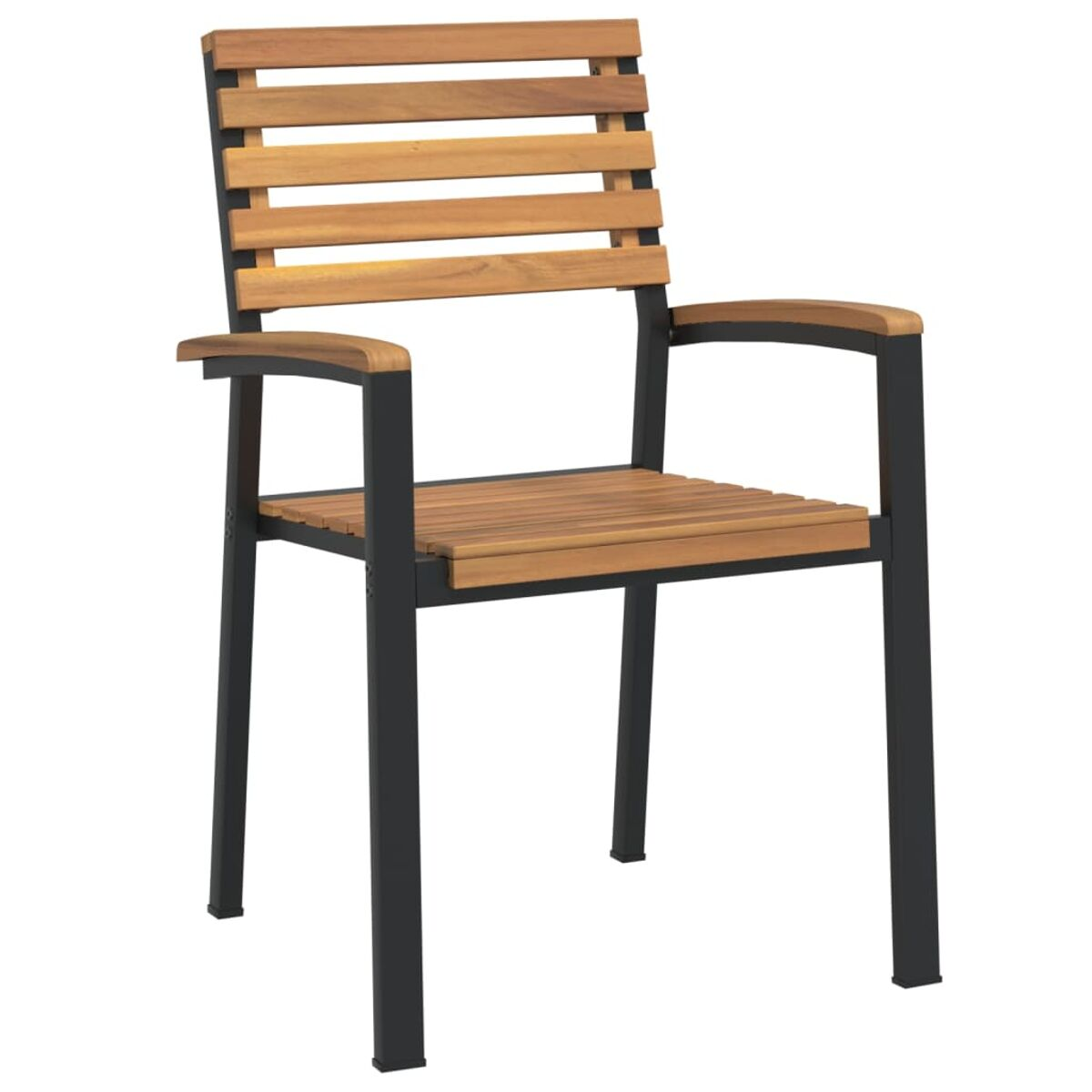 Silla de madera con marco y reposabrazos de metal negro.