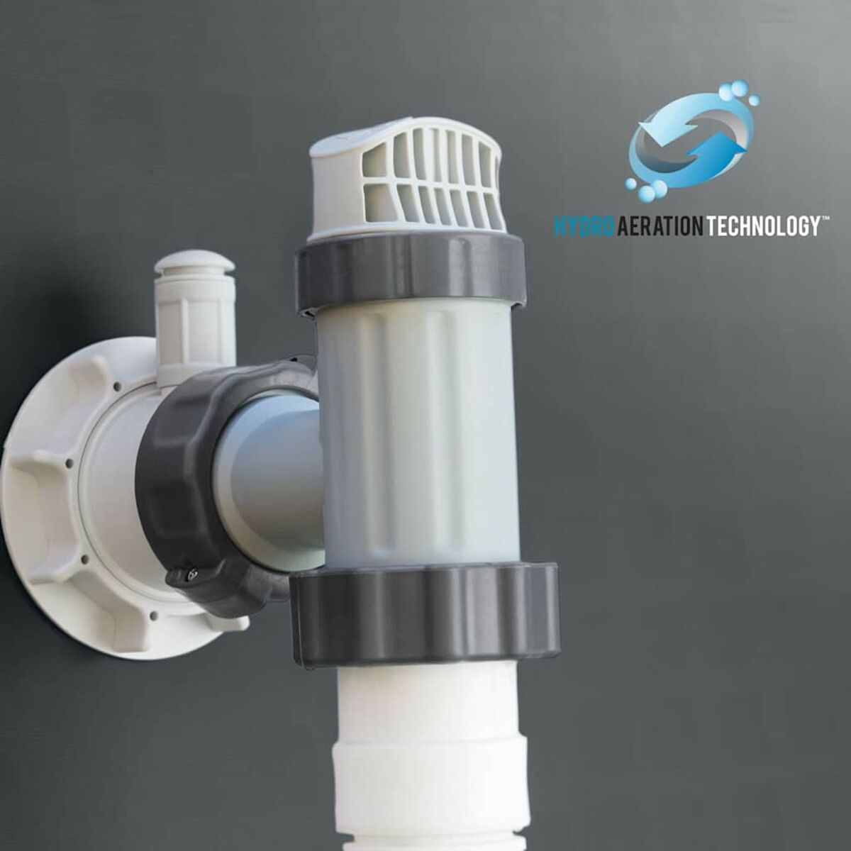 Weiß-grauer Poolfilter. Das Hydro Aeration Technology-Logo ist sichtbar.