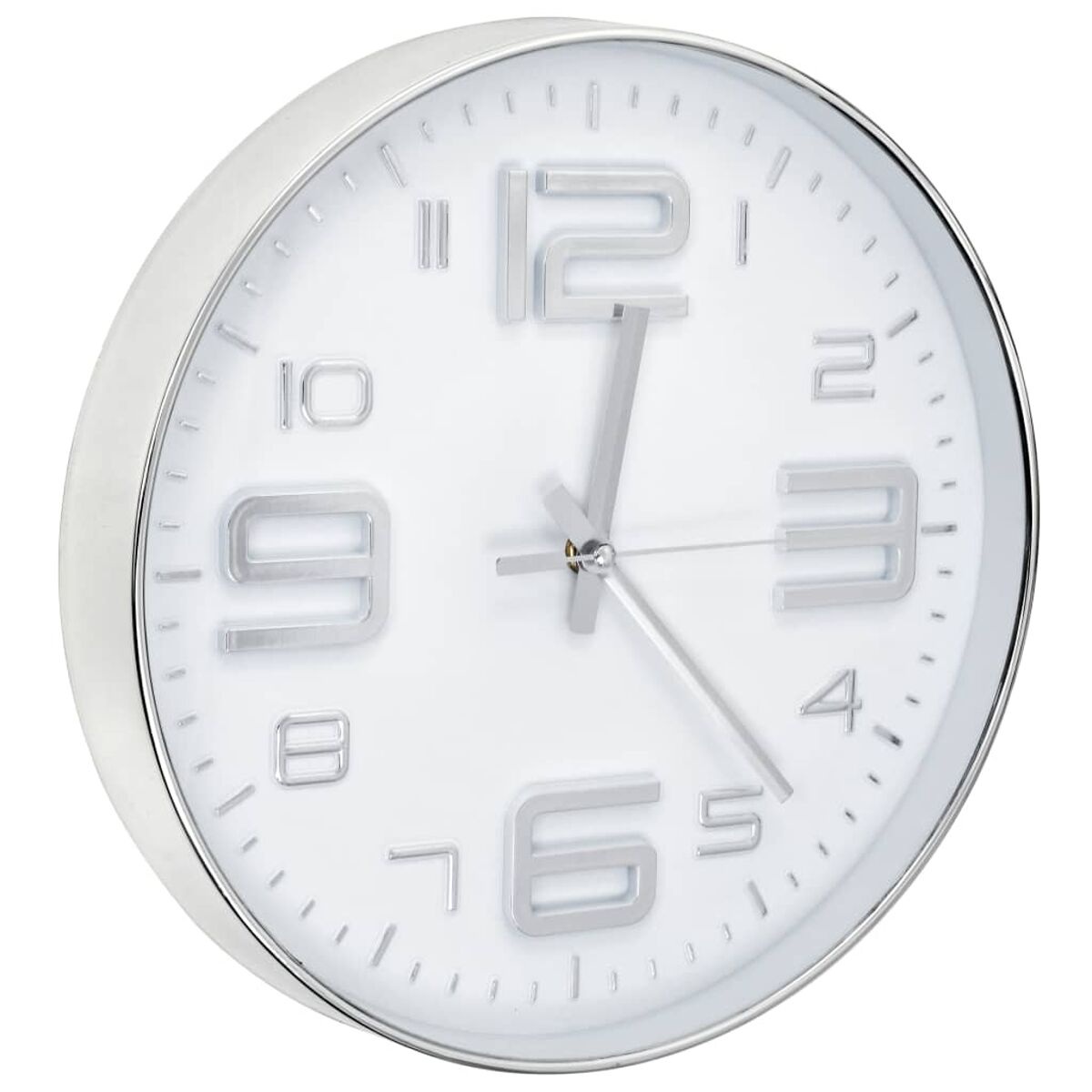 Orologio rotondo bianco con numeri e lancette argentate.
