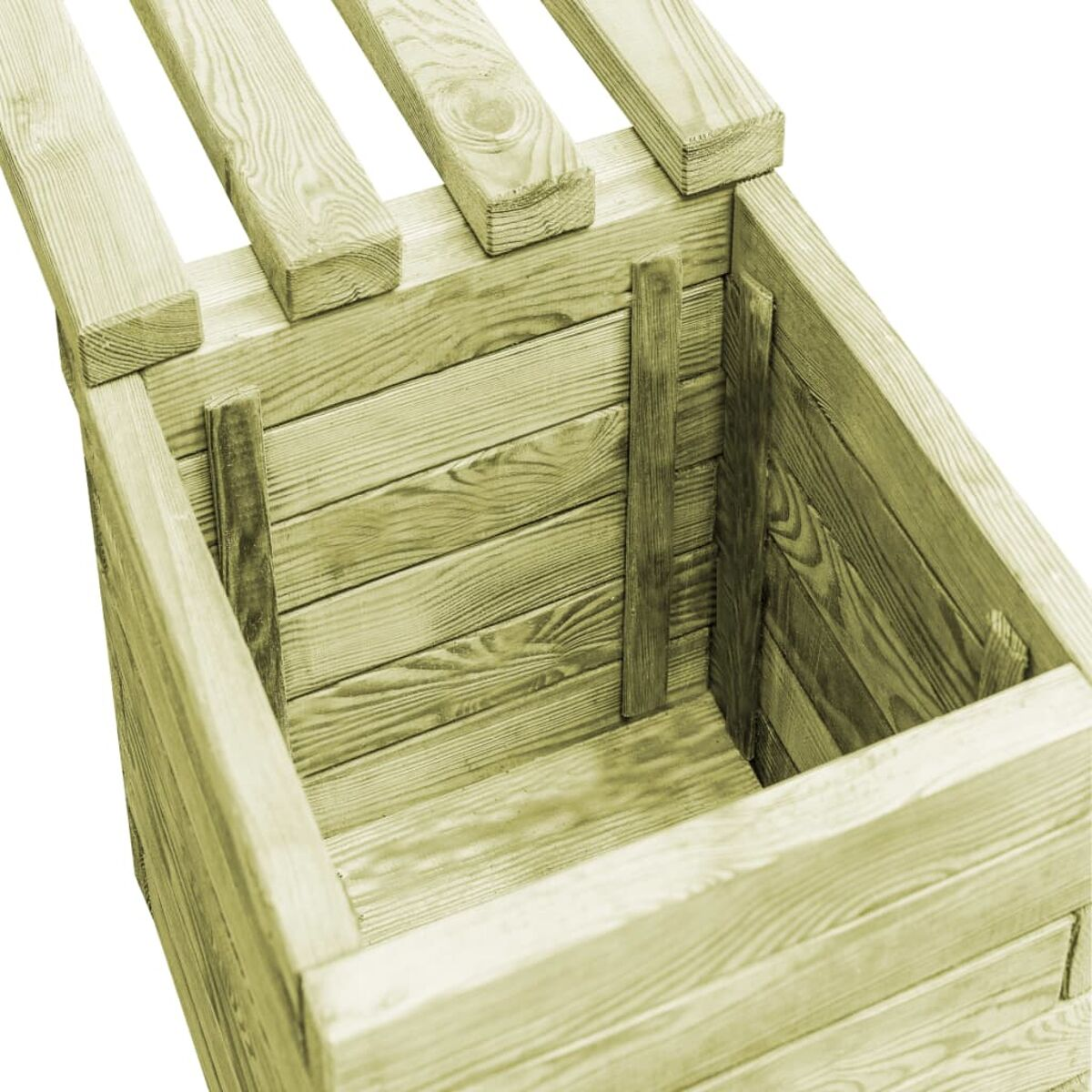 Holzkiste mit Brettern. Hellgrüne Farbe mit weißem Hintergrund.
