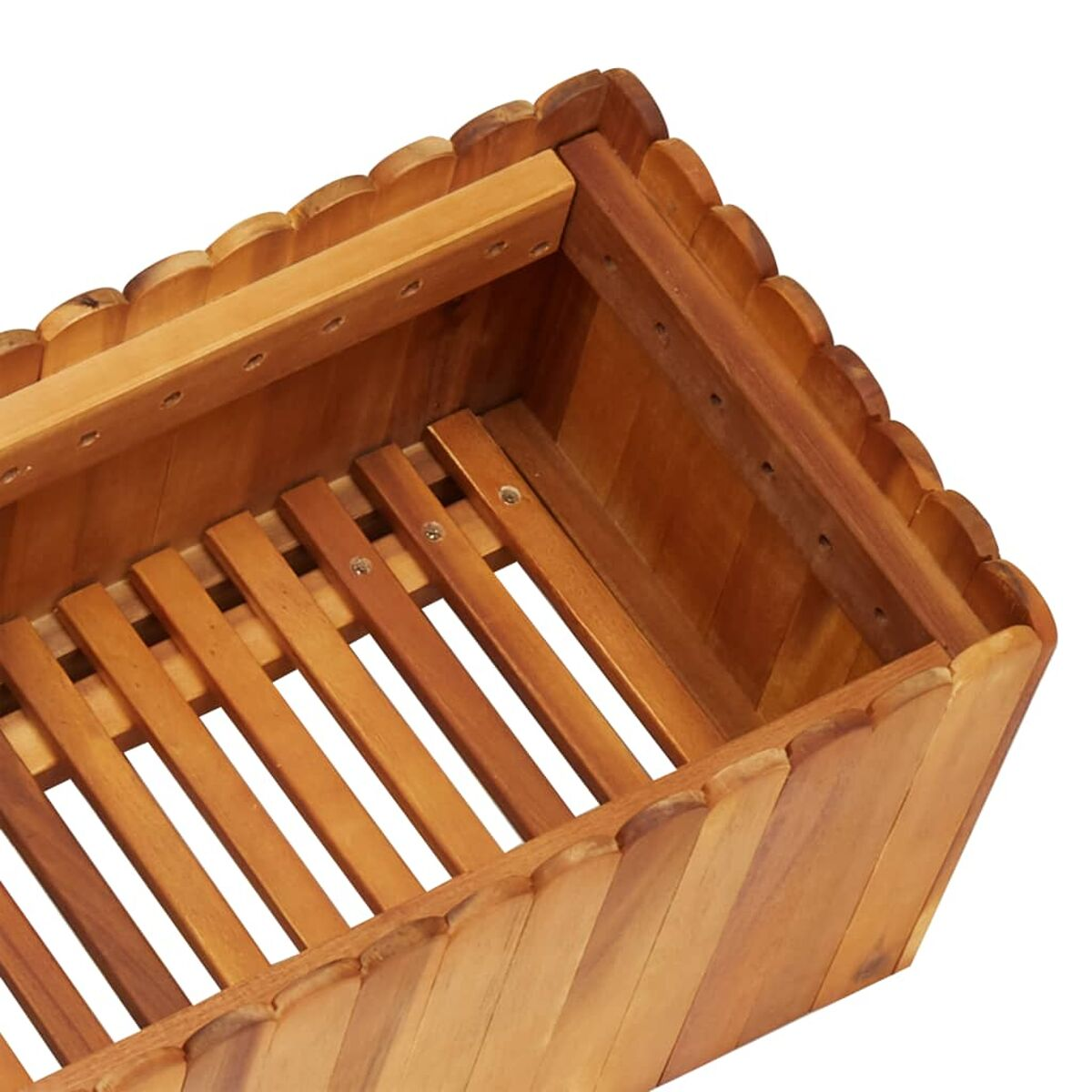 Holzkasten mit gewelltem Rand, Lamellenboden und Stützen.