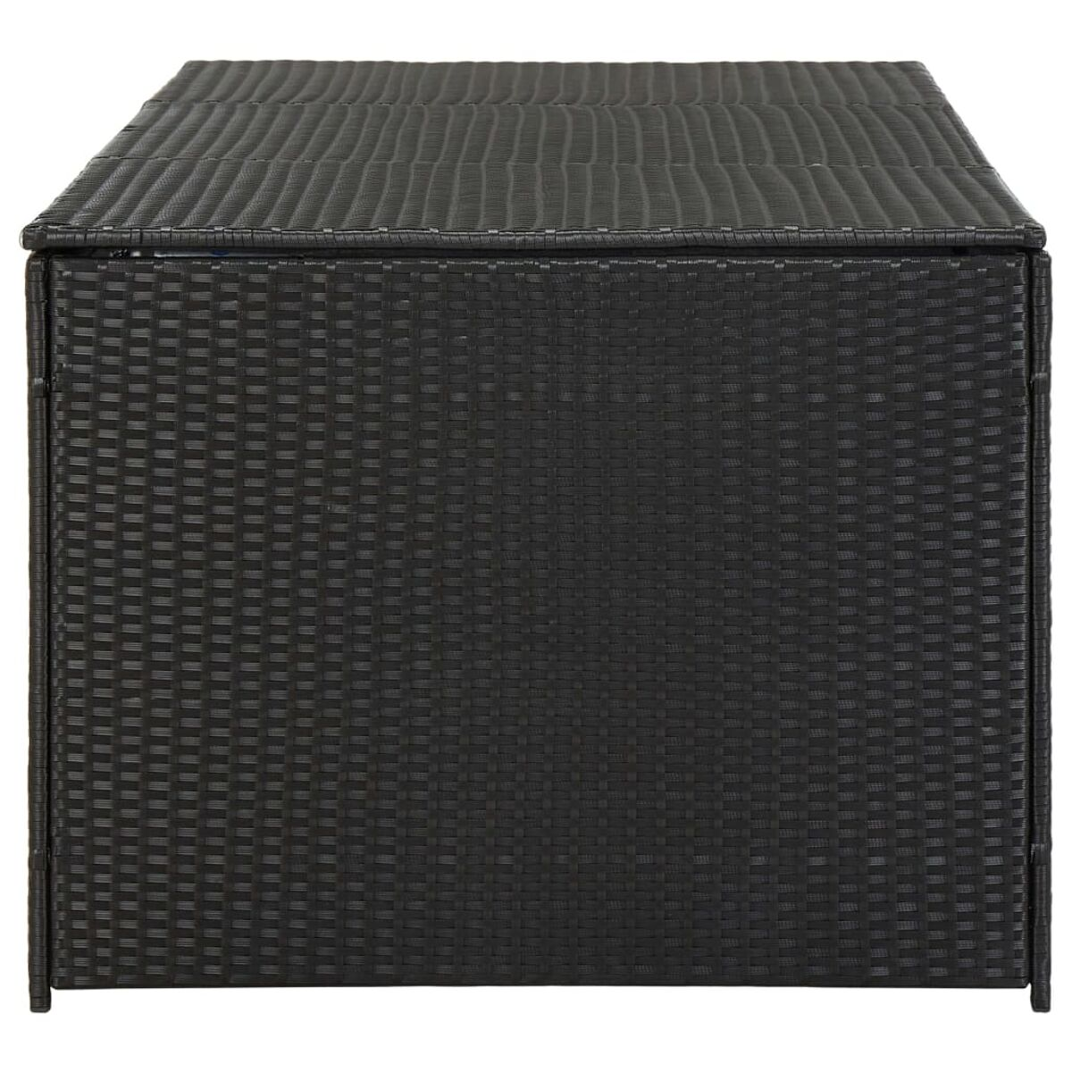 Eine schwarze Aufbewahrungsbox im Rattan-Stil. Sie ist rechteckig und hat eine flache Oberseite.