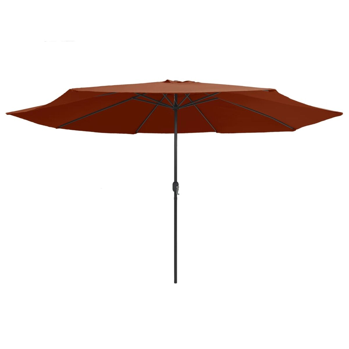 Ein großer, offener orangefarbener Regenschirm mit schwarzem Pfosten, vor weißem Hintergrund.