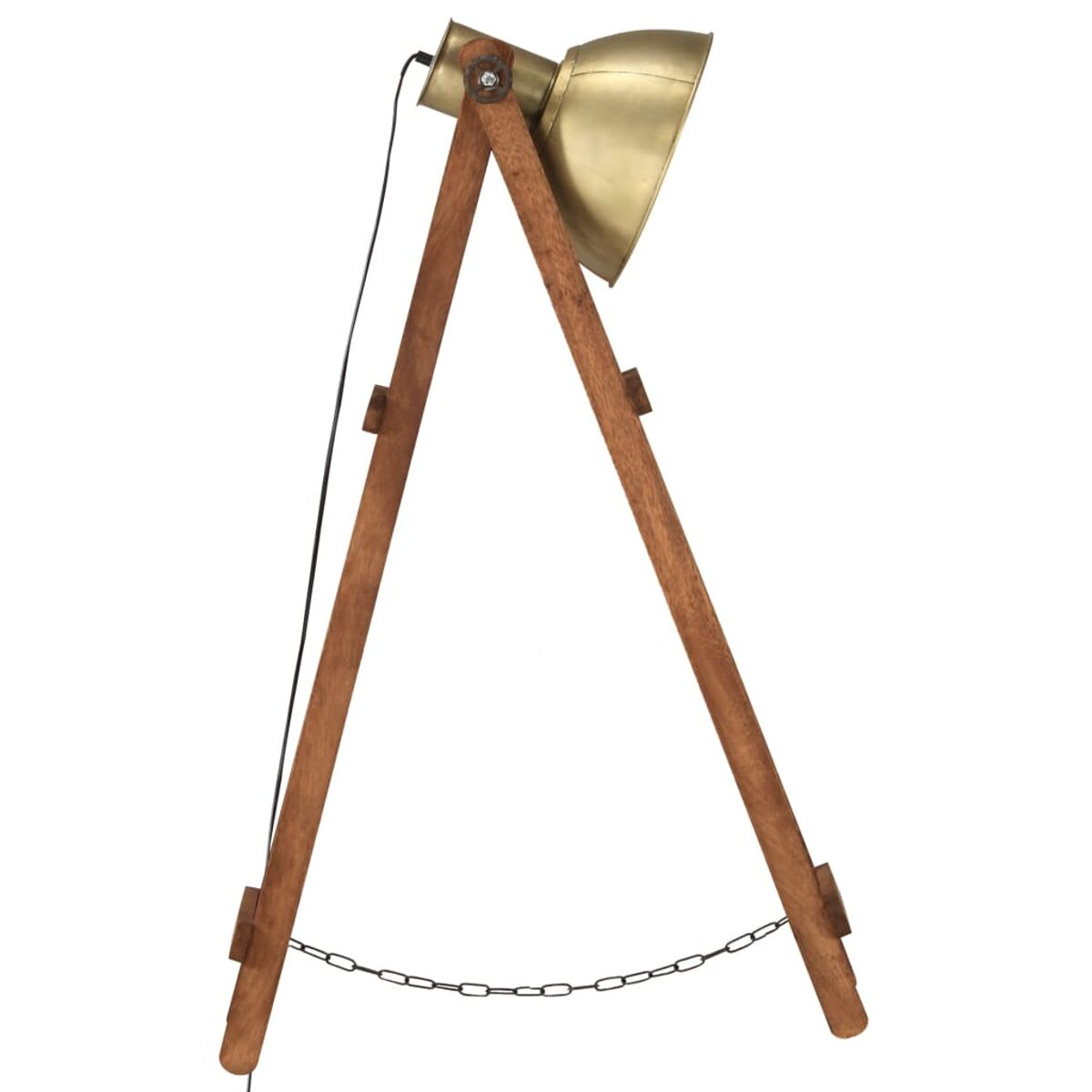Holz-Stativ-Stehlampe mit goldenem Schirm. Weißer Hintergrund.