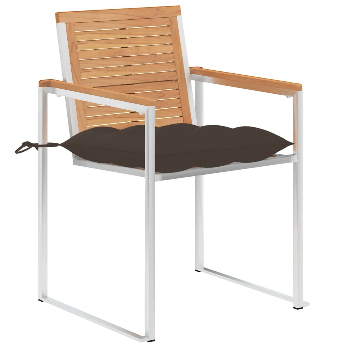 Ein moderner Outdoor-Stuhl mit weißem Metallrahmen, Holzrücken und dunklem Kissen.