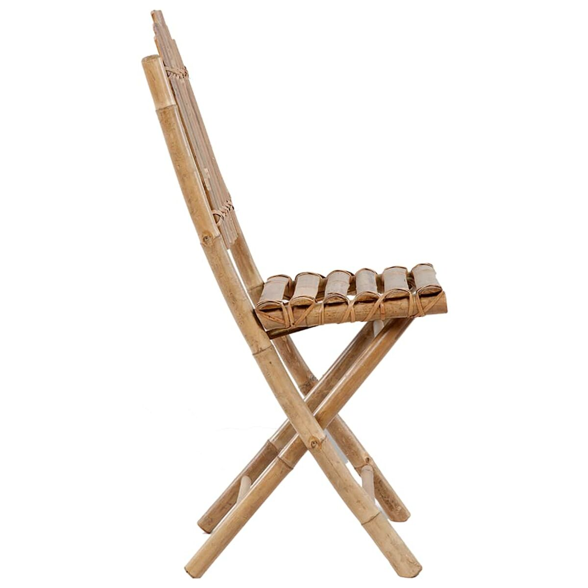 Bambus-Klappstuhl, Seitenansicht. Sitz und Rückenlehne bestehen aus Bambuslatten.