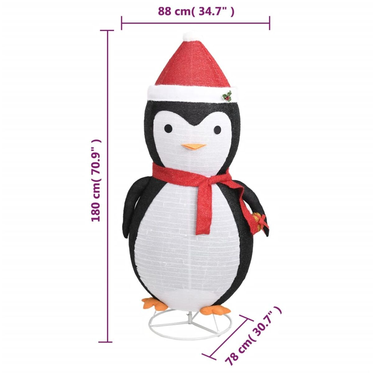 Pinguin-Dekoration mit Weihnachtsmütze und rotem Schal. Auf weißem Grund.