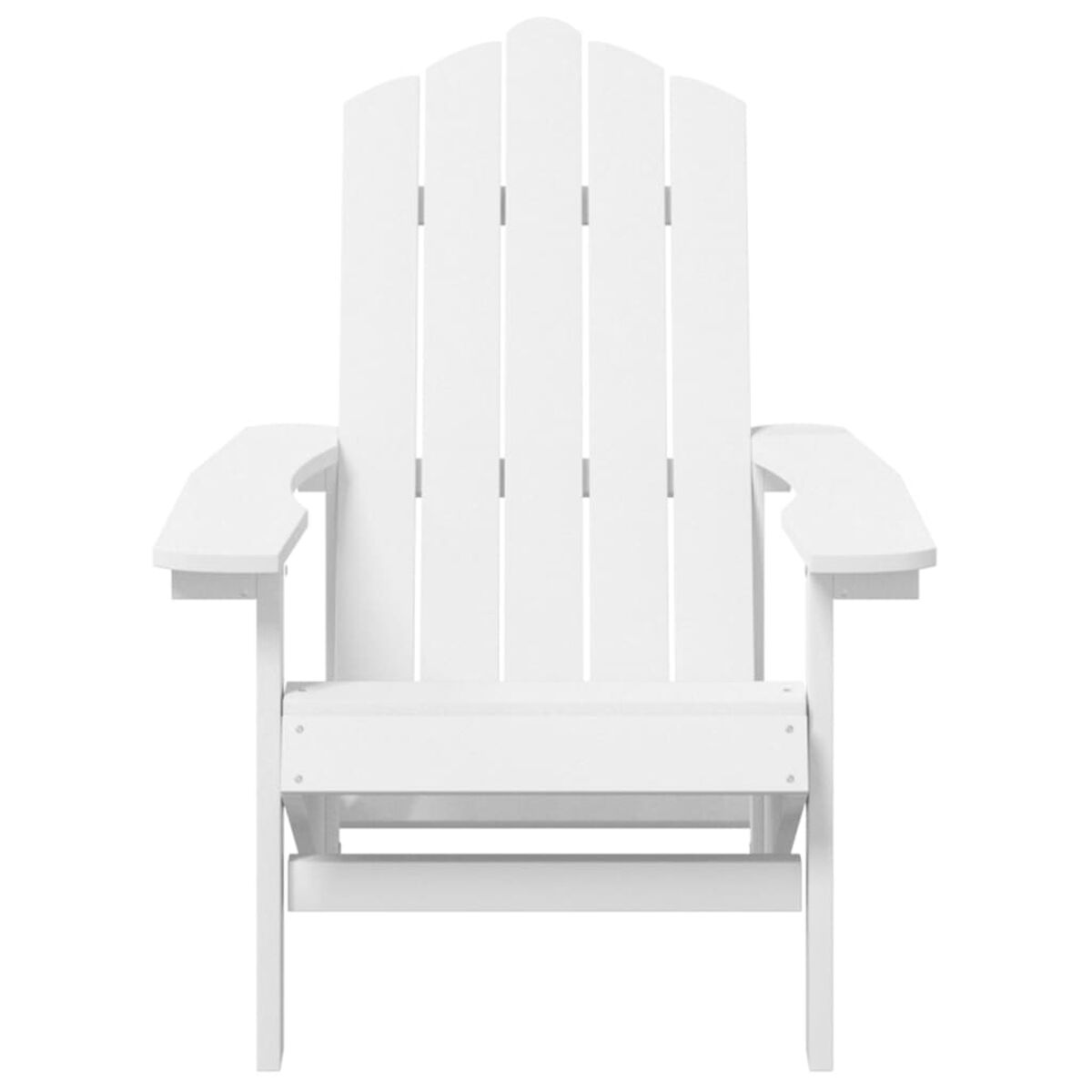 Weißer Adirondack-Stuhl aus Holz, Ansicht von vorne, auf weißem Hintergrund.