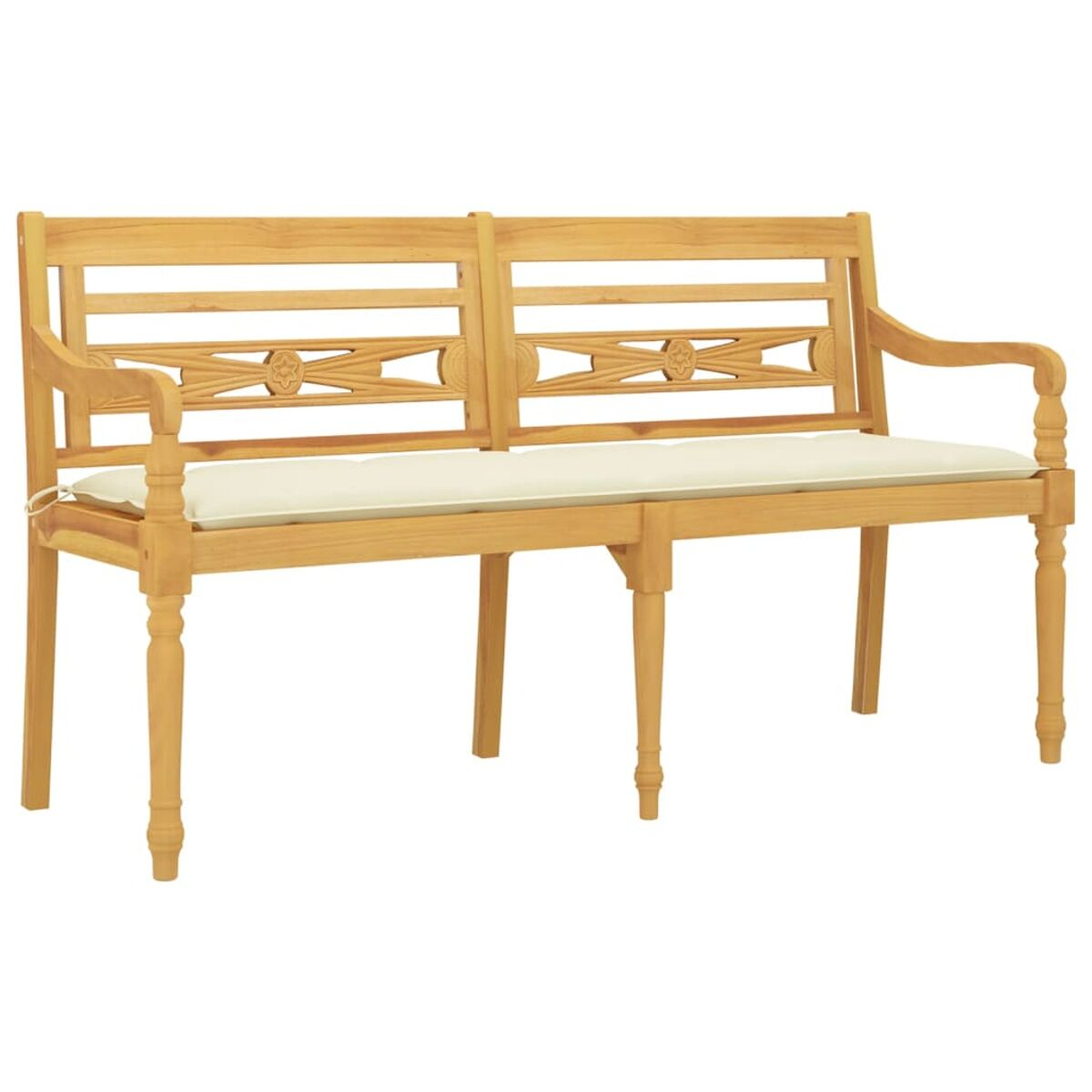 Holzbank mit Schnitzereien und cremefarbenem Kissen, auf weißem Hintergrund.