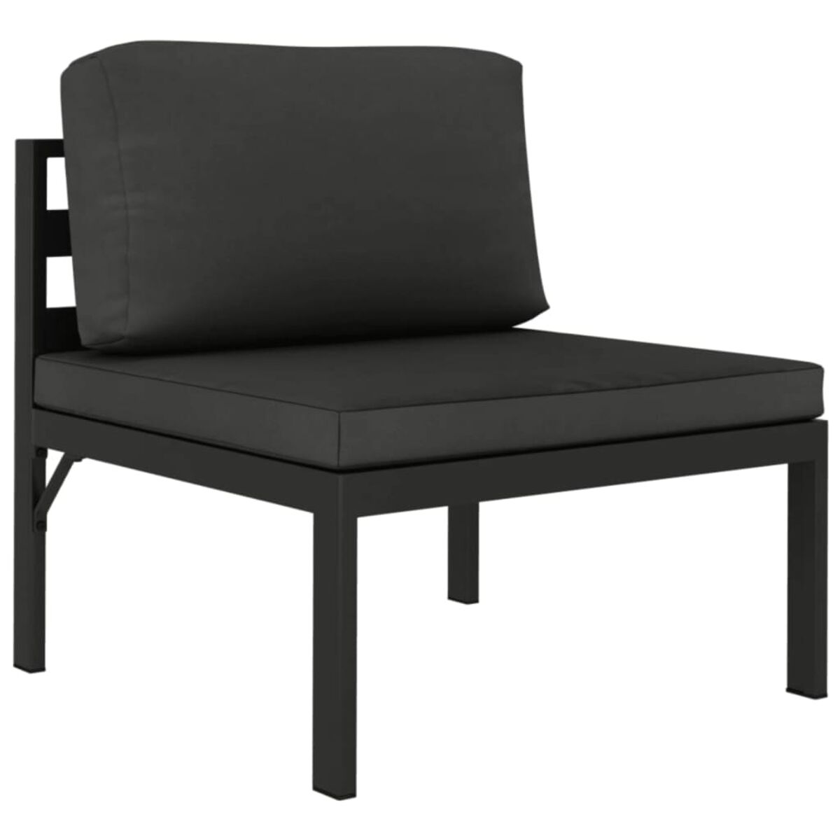 Schwarzer Stuhl mit Kissen. Quadratischer Sitz und Rückenlehne. Weißer Hintergrund.