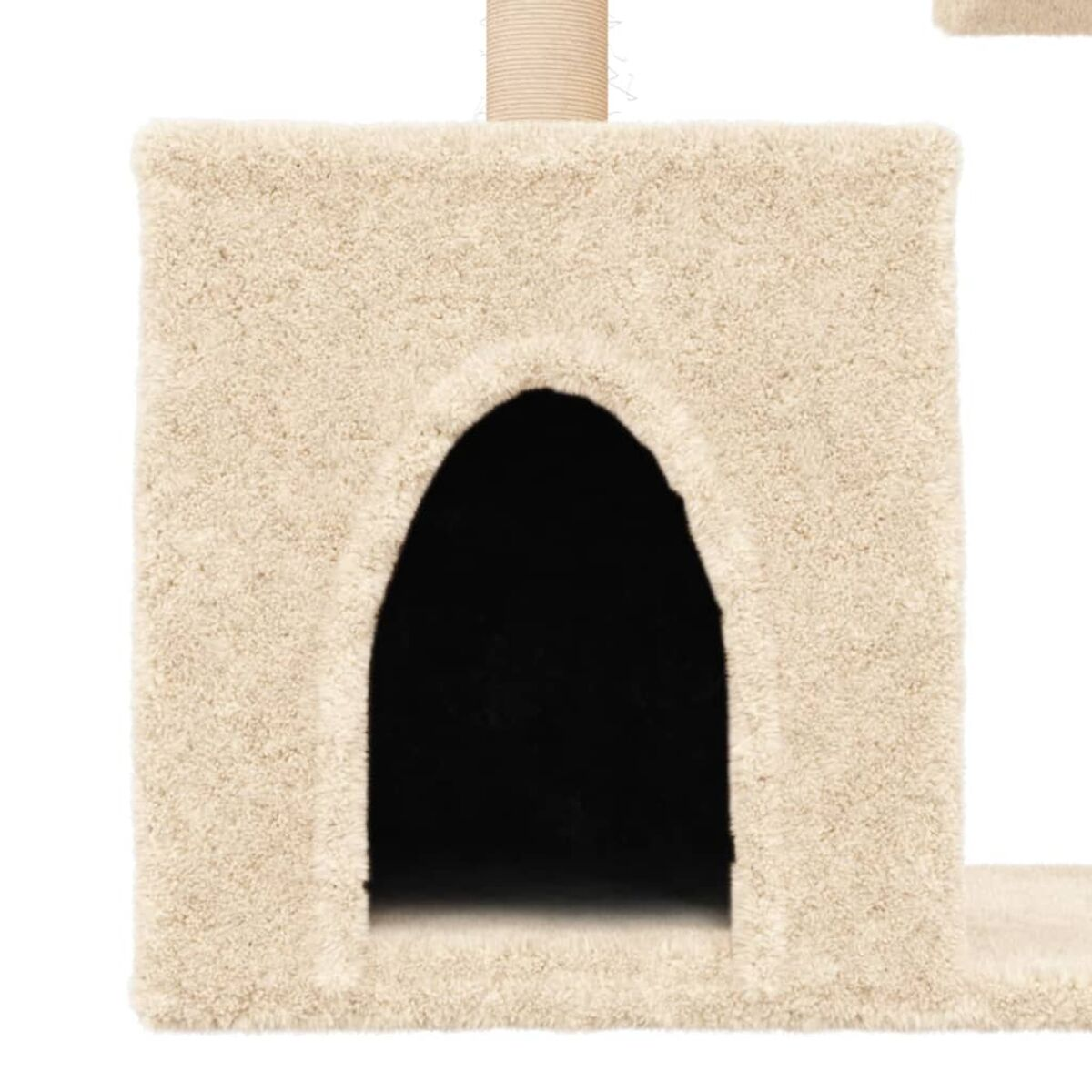 Nahaufnahme eines Katzenbaums mit beiger, strukturierter Oberfläche und schwarzem Höhleneingang.