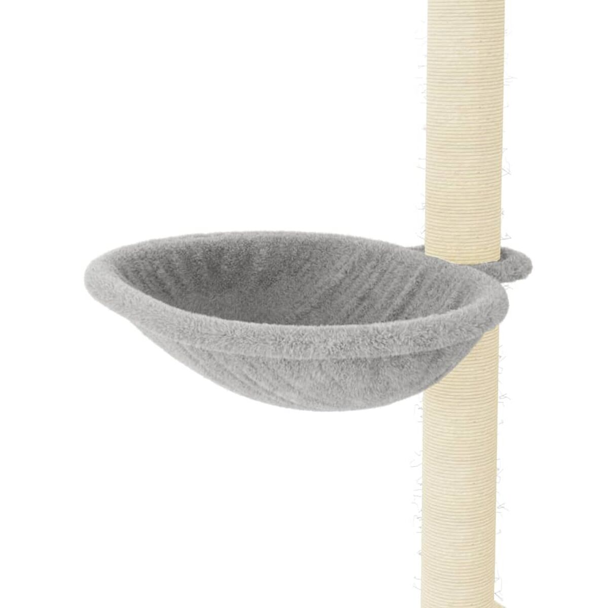 Ein graues, plüschiges Katzenbett an einem beigen Kratzbaum befestigt.