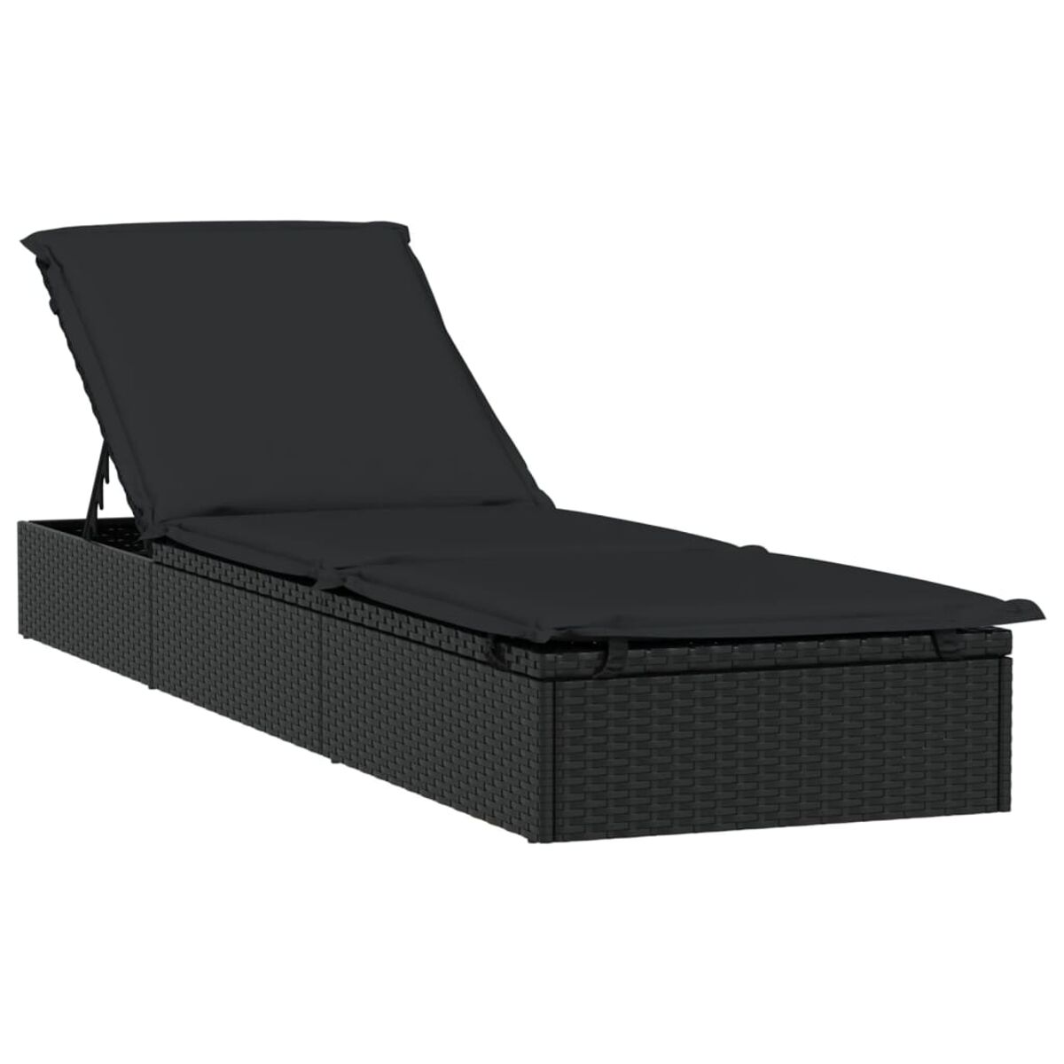 Schwarze Outdoor-Sonnenliege aus Korbgeflecht mit schwarzem Kissen, zurückgelehnt und offen.