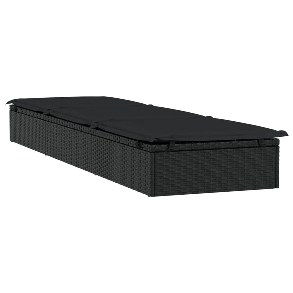 Eine schwarze, rechteckige Outdoor-Liege aus Korbgeflecht mit einem schwarzen Kissen. Es ist auf weißem Hintergrund.