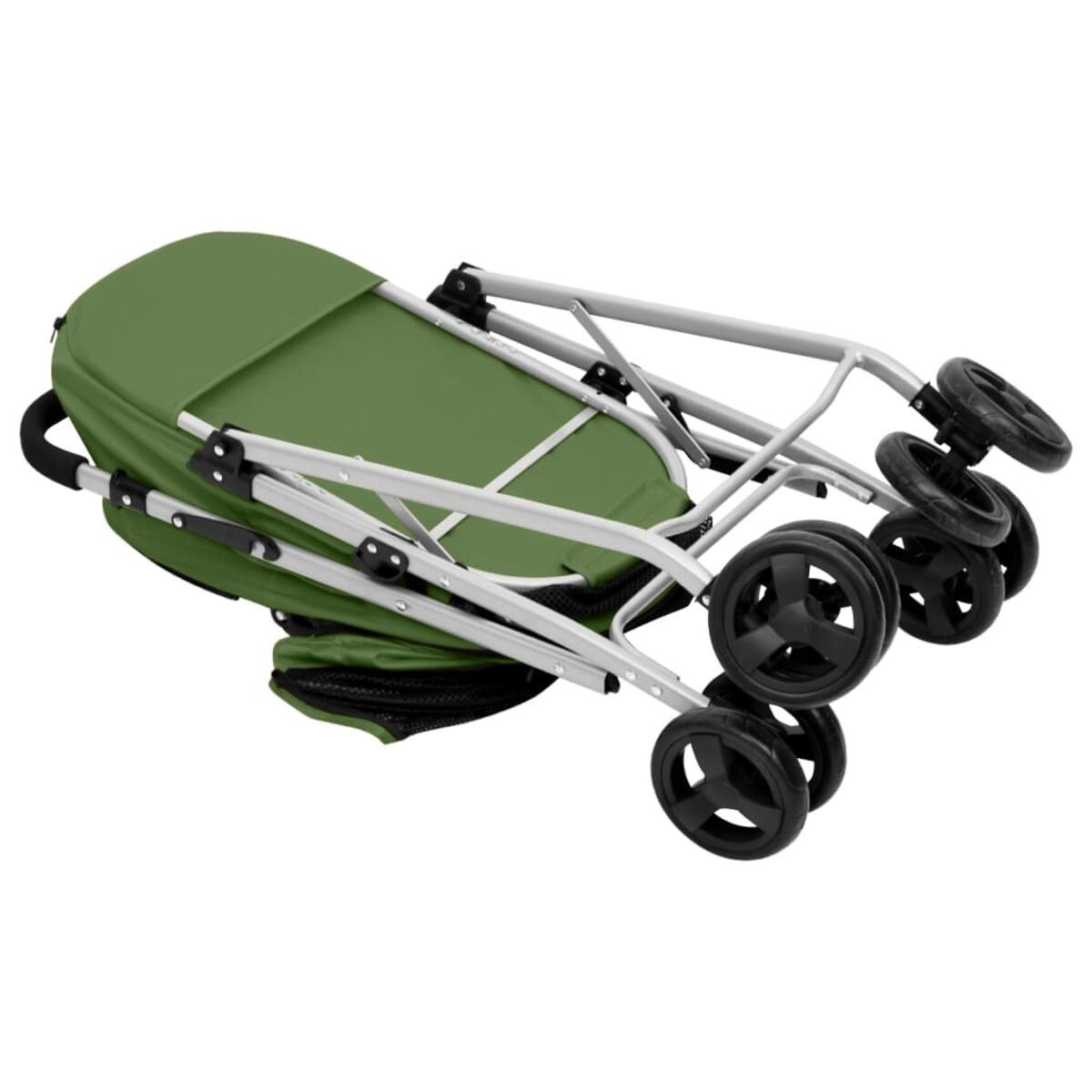 Zusammengeklappter grüner Kinderwagen mit silbernem Rahmen und schwarzen Rädern, auf weißem Hintergrund.