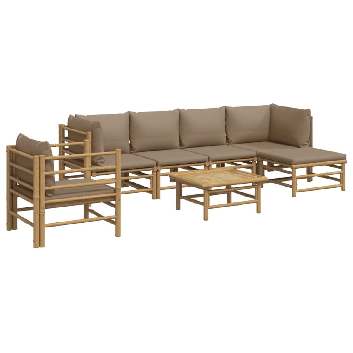 Outdoor-Sitzgruppe aus Bambus. Enthält ein Sofa, einen Stuhl und einen Couchtisch.