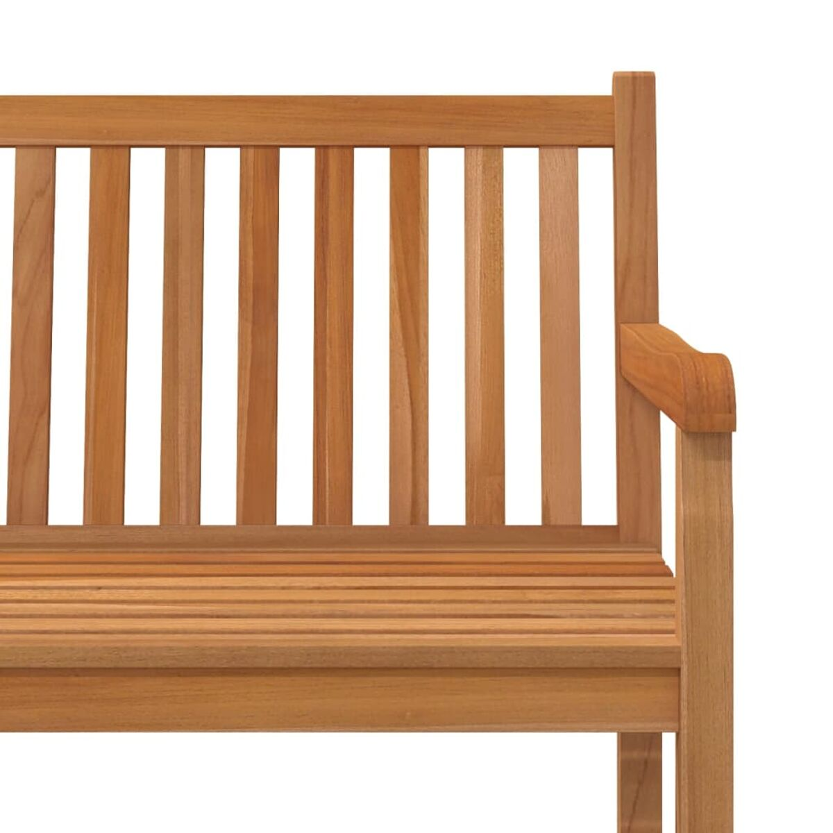 Holzbank mit vertikalen Lamellen auf der Rückseite. Die Bank hat Armlehnen. Weißer Hintergrund.