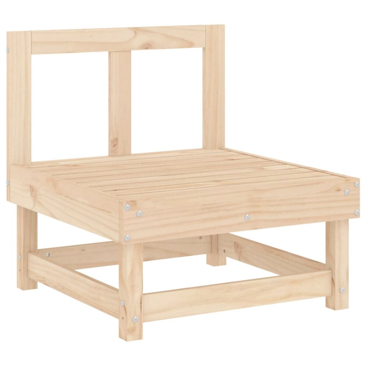Ein hölzerner Stuhl im Freien. Es hat ein einfaches Design. Das Holz ist hell.