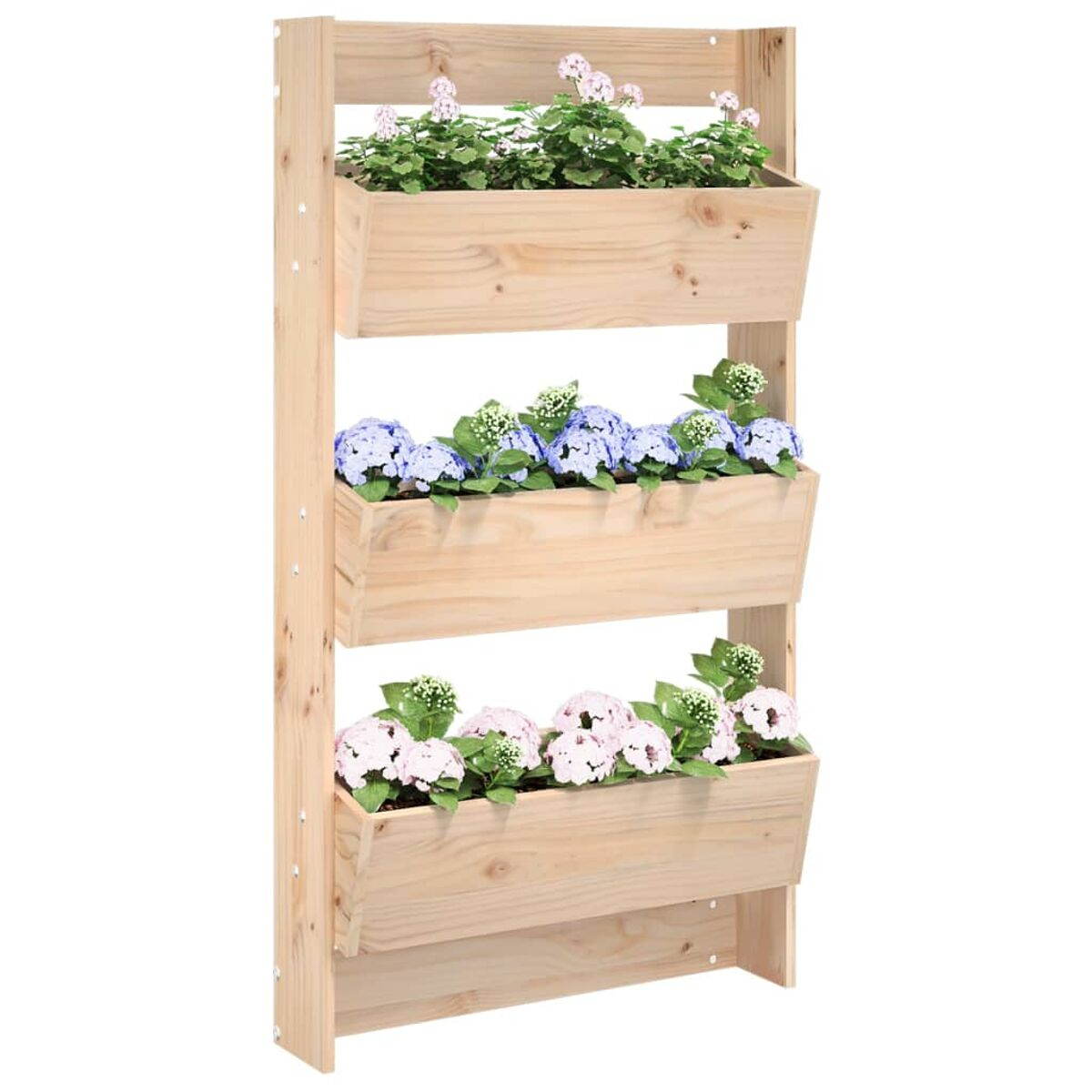 Dreistufiger Pflanzkasten aus Holz mit Blumen. Helle Holzfarbe.