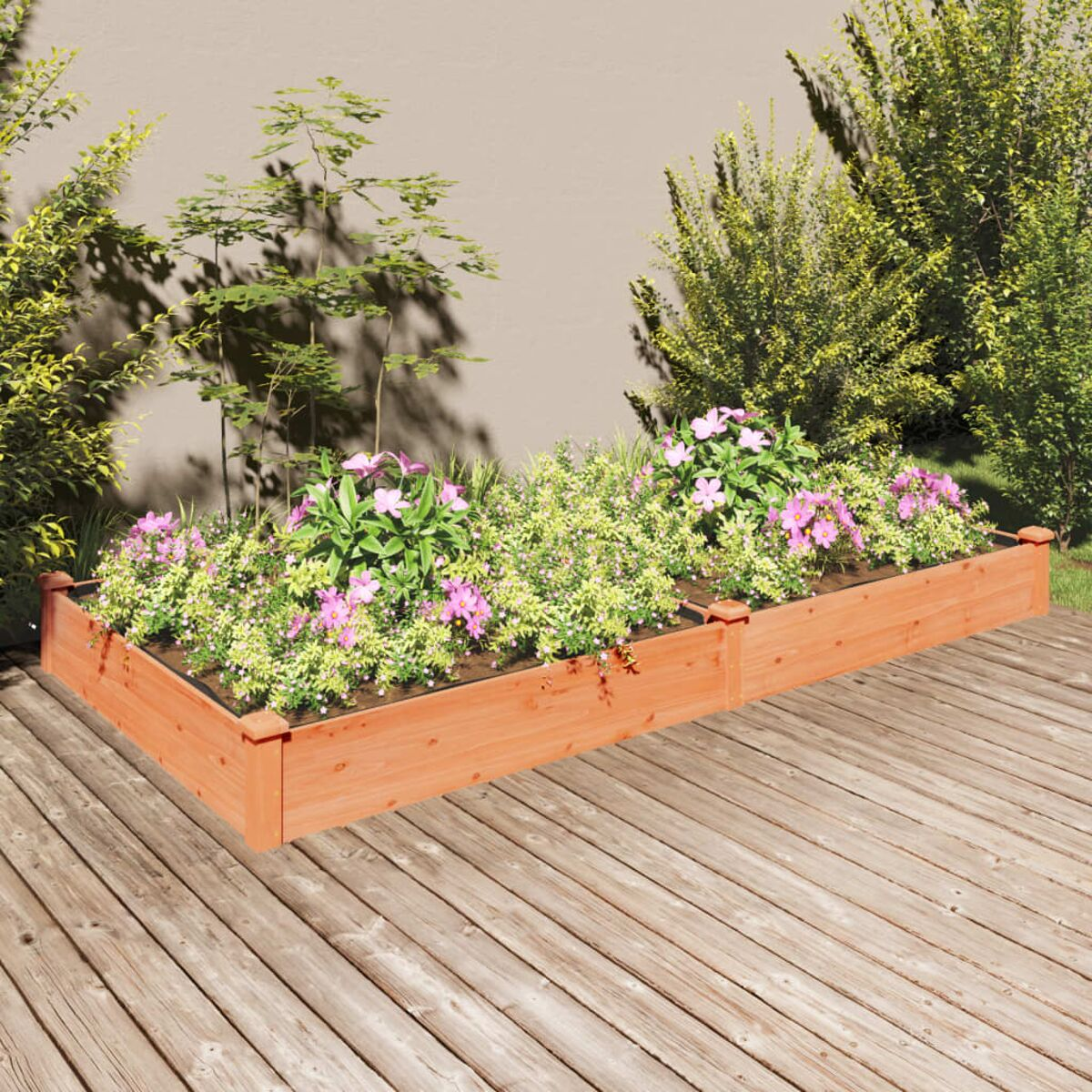 Erhöhtes Gartenbeet aus Holz mit Blumen und Pflanzen.